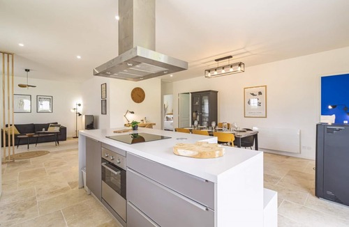 Athis House | La Maison des Roses - ATHIS