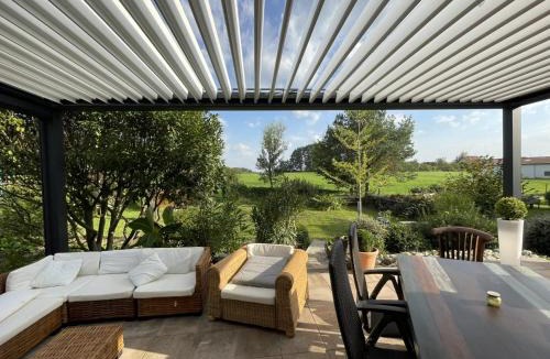 Drachenbronn House | La Maison des Roses