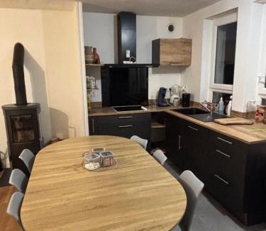 Bonneuil-Matours House | La maison Destiné - 8 personnes