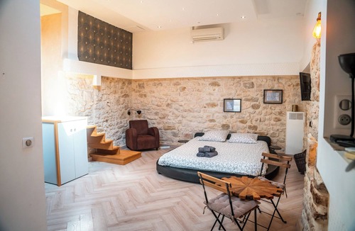 Euzet-les-Bains House | LA Maison DU Belvedere