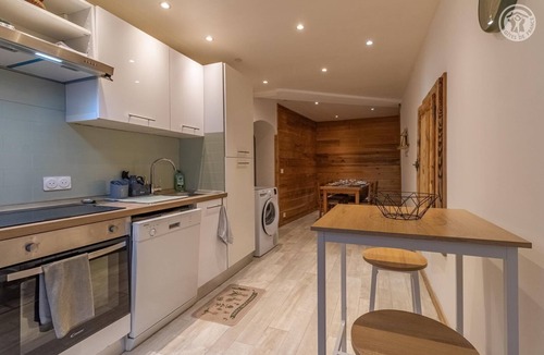 Albertville House | La Maison Du Bonheur