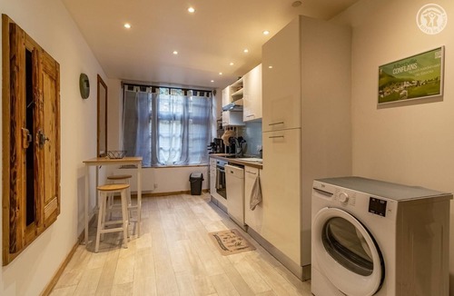Albertville House | La Maison Du Bonheur