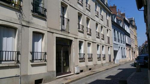 Honfleur Apartment | La Maison du Bonheur