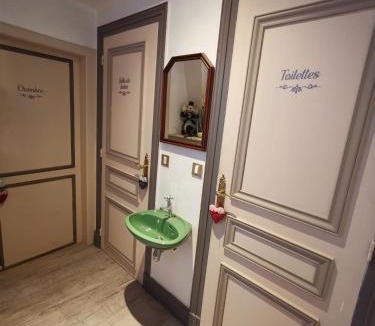 Le Cateau-Cambresis Bed & Breakfast | La maison du bonheur