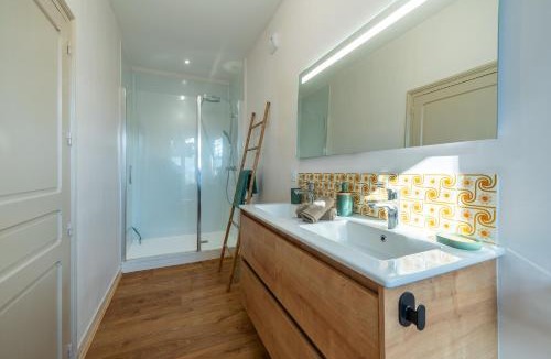Coron House | La Maison du Bonheur - Grand Jardin