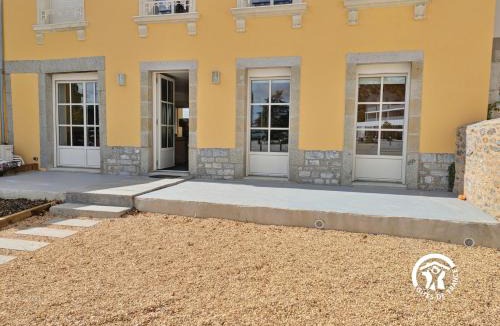 Louverne House | La Maison du Bourg, 4 personnes