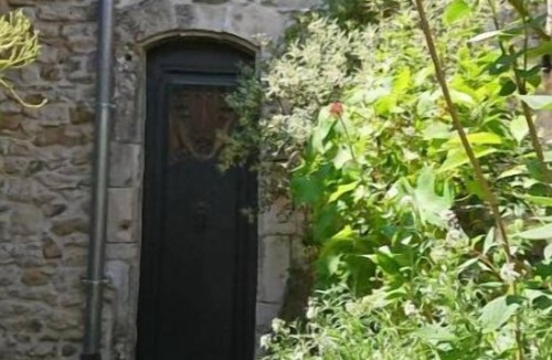 Aigueze House | La Maison du Brocanteur