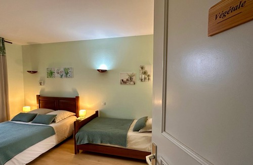 Clamerey House | La Maison Du Canal