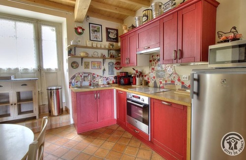 Ternand House | La Maison du Chat Perché
