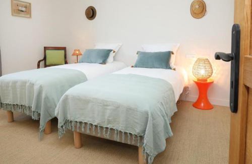 Courteuil Apartment | La Maison du Clocher by La Boîte En Plus