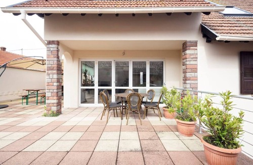Ettendorf House | La Maison du des Amis. 250m2