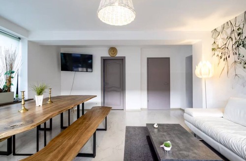 Ettendorf House | La Maison du des Amis. 250m2