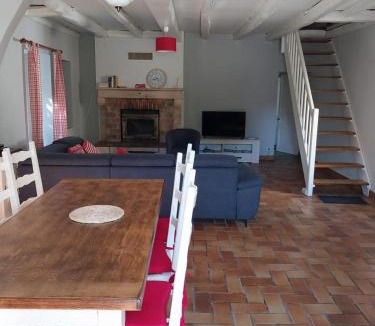 Valdivienne House | La maison du fermier