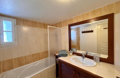 L'Aiguillon-sur-Vie House | La Maison du Golf - Jardin - Piscine - 4p