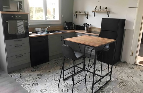 Saint-Malo-du-Bois House | La maison du sabotier – Spacious Family Home for 14 Guests