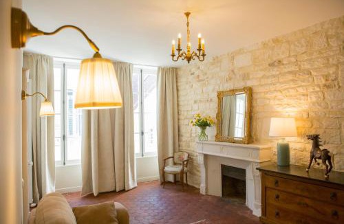 Tonnerre House | La Maison du Haut