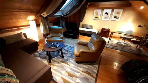 Clayes House | La Maison du Haut Plessix