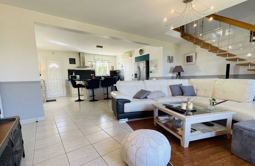 Blere House | La Maison du Haut Village, a very beautiful residence in a relaxing setting