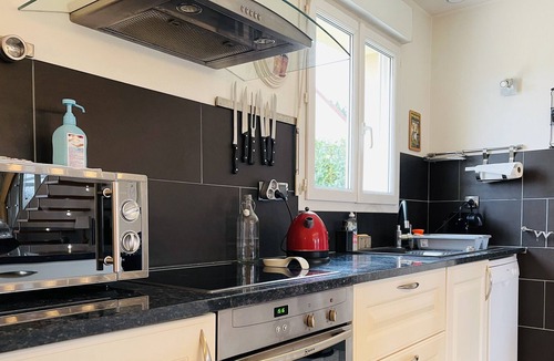 Blere House | La Maison du Haut Village, a very beautiful residence in a relaxing setting