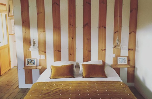 Saint-Jean-d'Illac Bed & Breakfast | La Maison du Las