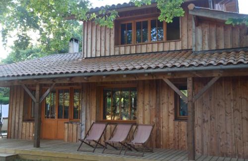 Saint-Jean-d'Illac Bed & Breakfast | La Maison du Las