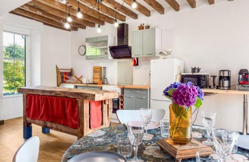 La Brochardiere House | La Maison du Lac