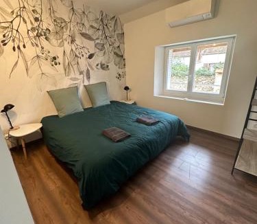 La Forestiere House | La Maison du Moulin à Vent