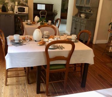 Yzeron Bed & Breakfast | La Maison du Parc