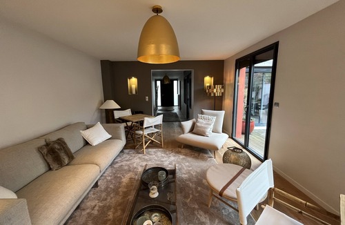 Coutures House | La Maison du Petit Hutin