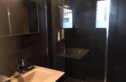 Coutures House | La Maison du Petit Hutin