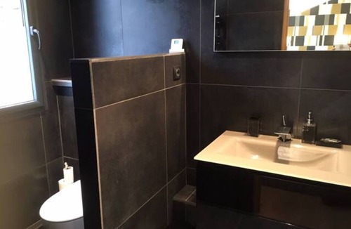 Coutures House | La Maison du Petit Hutin