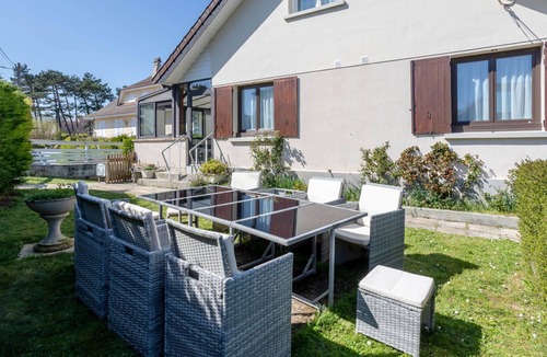 Ver-sur-Mer House | La maison du phare by Interhome