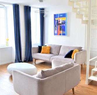 Landerneau House | La Maison du Quai Triplex de charme 4 étoiles en hyper centre avec SPA