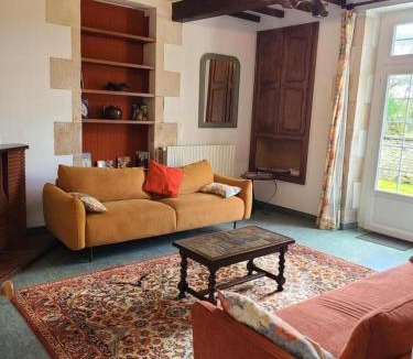 Valdivienne House | La maison du régisseur