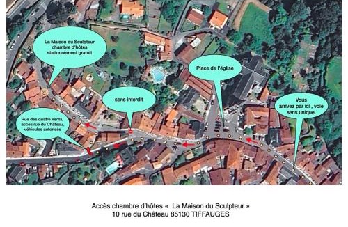 Tiffauges Bed & Breakfast | La maison du sculpteur à Tiffauges proche Puy du F