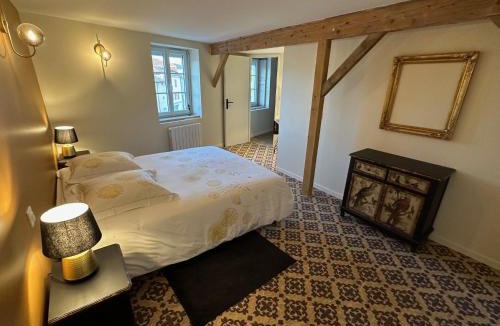 Romaneche-Thorins Apartment | La maison du village