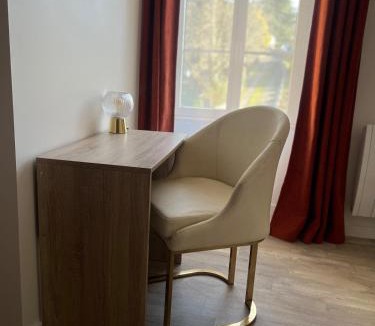 Chauvigny House | La maison du viaduc