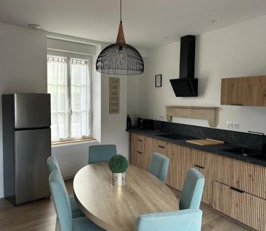 Chauvigny House | La maison du viaduc
