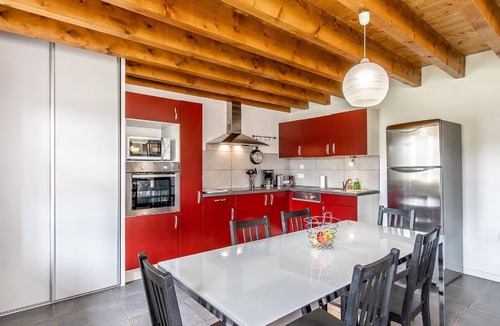 Lugny House | La Maison Du Vigneron