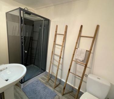 Damblain House | La maison du voyage