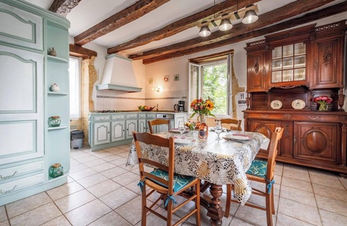 Frayssinet-le-Gelat Villa | La Maison Fleurie - Two Bedroom Villa, Sleeps 4