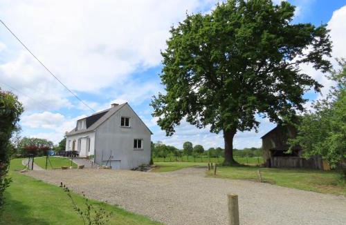 La Chapelle-Saint-Aubert House | La Maison aux pignons verts