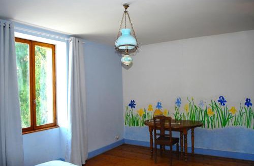 Saint-Didier-sur-Arroux House | La maison de l etang