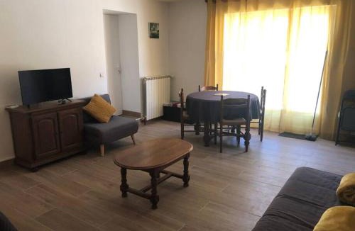 Saint-Georges-sur-Cher Apartment | La Maison d'à Coté