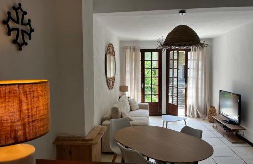 Saint-Guilhem-le-Desert House | La Maison de Faustin