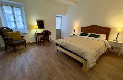 Saint-Laurent-de-Ceris Bed & Breakfast | La Maison de Lyon