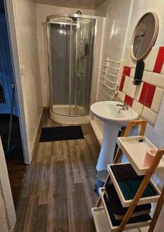 Saint-Pierre-sur-Orthe House | La maison du stade