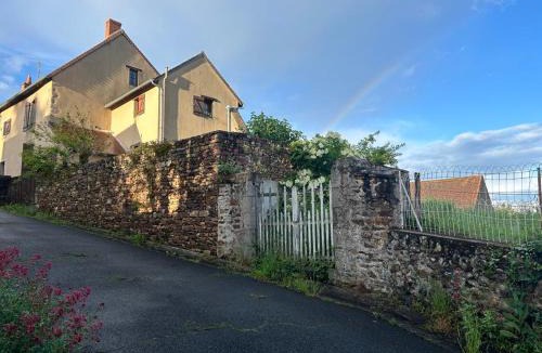 Sainte-Severe-sur-Indre House | La maison du rempart