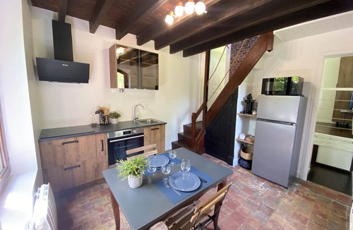 Sainte-Opportune-la-Mare Apartment | La Maison du Garde