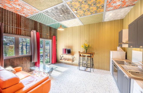 Villaines-les-Rochers Apartment | La Maison du Bois Brûlé 2 - Avec piscine partagée